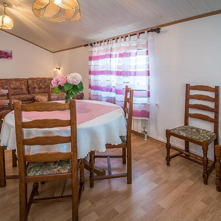 Apartment Sandra Krk Крк Экстерьер фото