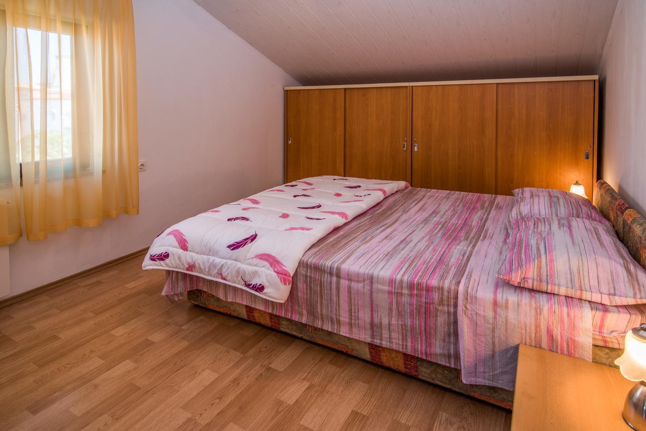 Apartment Sandra Krk Крк Экстерьер фото