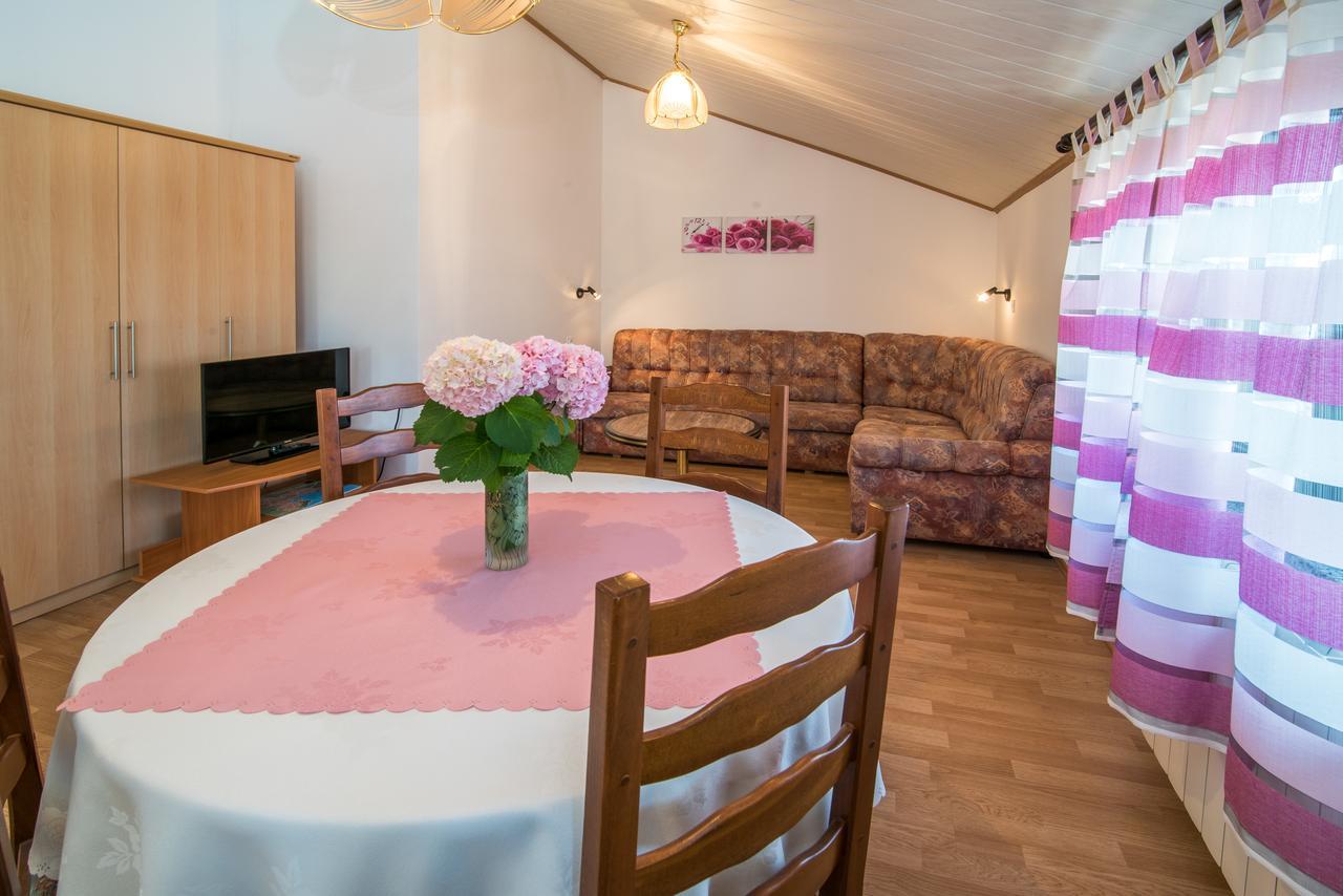Apartment Sandra Krk Крк Экстерьер фото