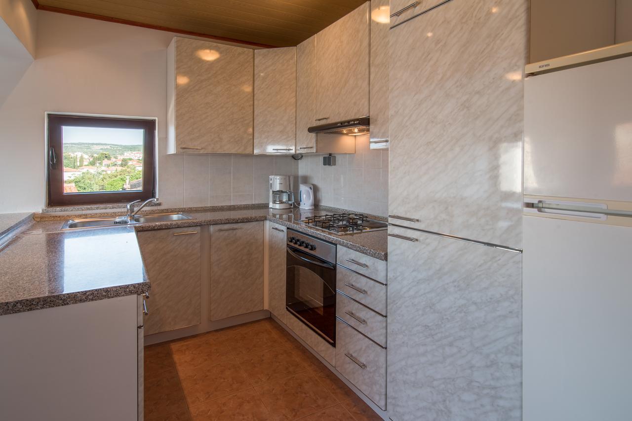 Apartment Sandra Krk Крк Экстерьер фото